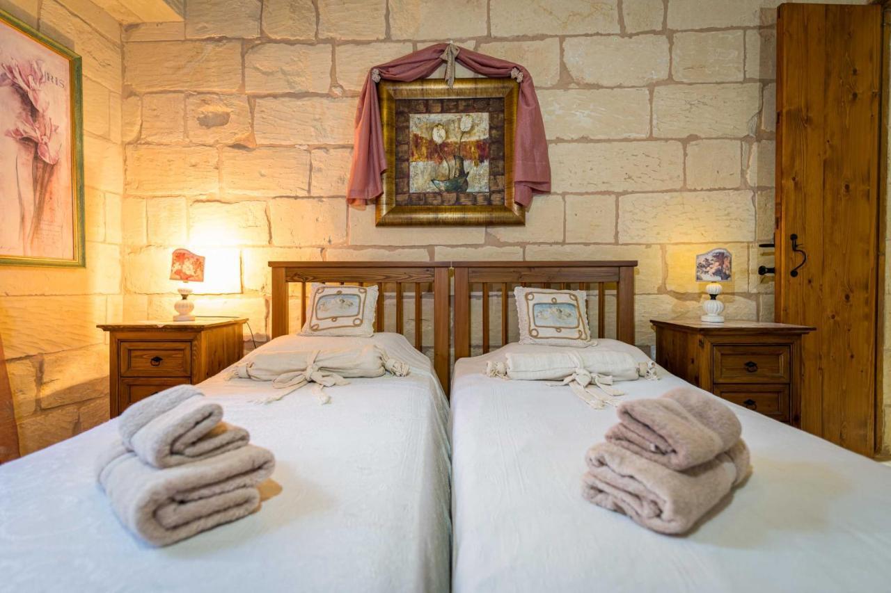 Ta' Kullarina Farmhouse With Private Pool In Island Of Gozo Villa Zebbug  Dış mekan fotoğraf